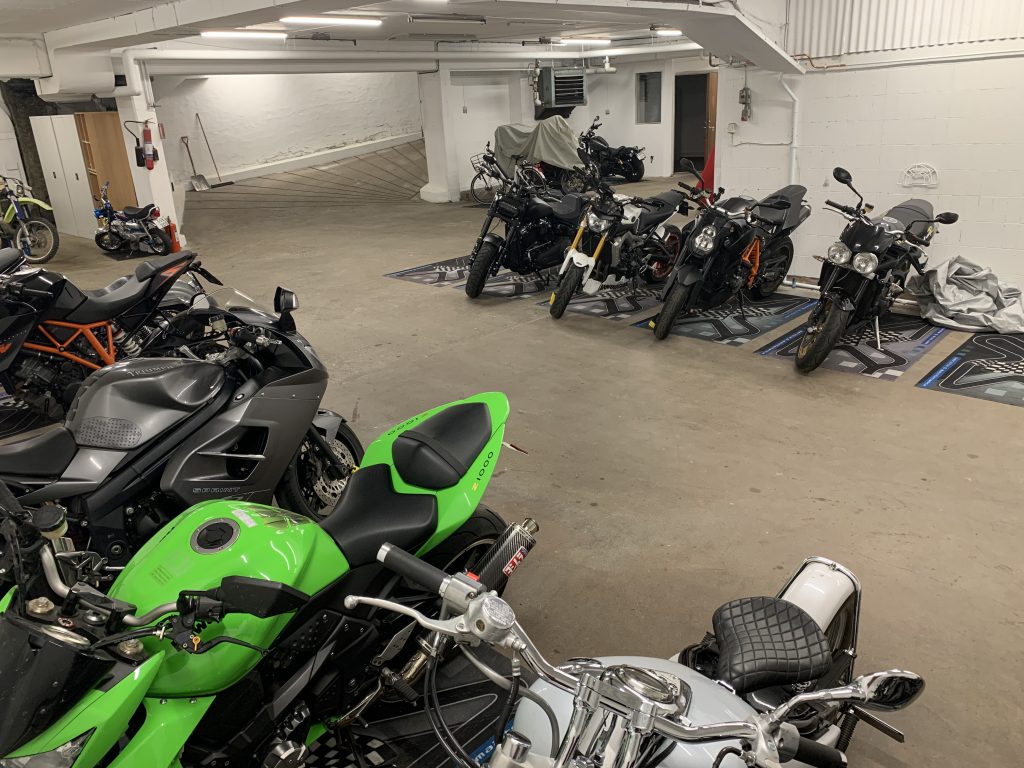 Motorcykel förvaring